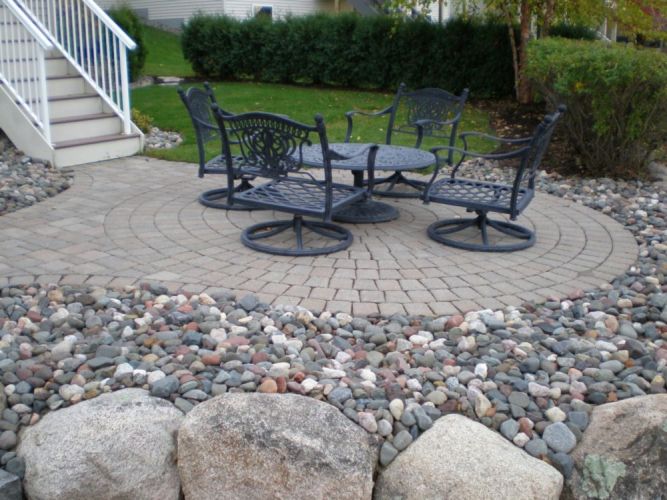 Backyard paver patio